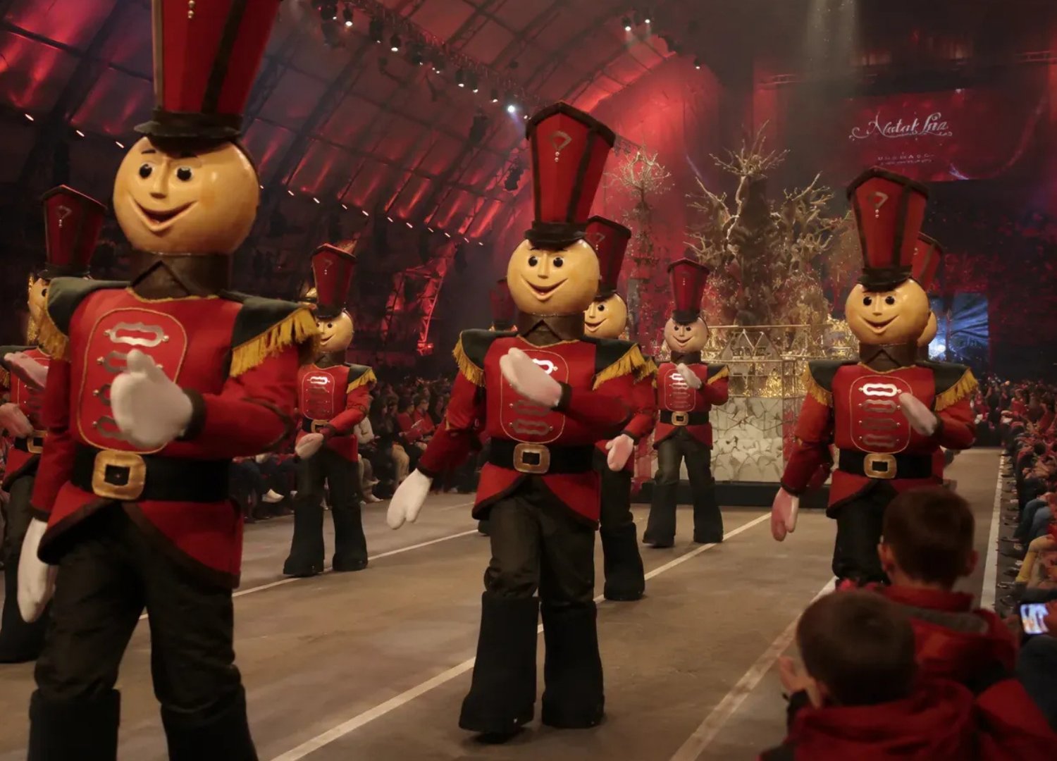 Porto Alegre: Natal Luz de Gramado - Espetáculo Grande Desfile de Natal (Desfile Quarta-feira)