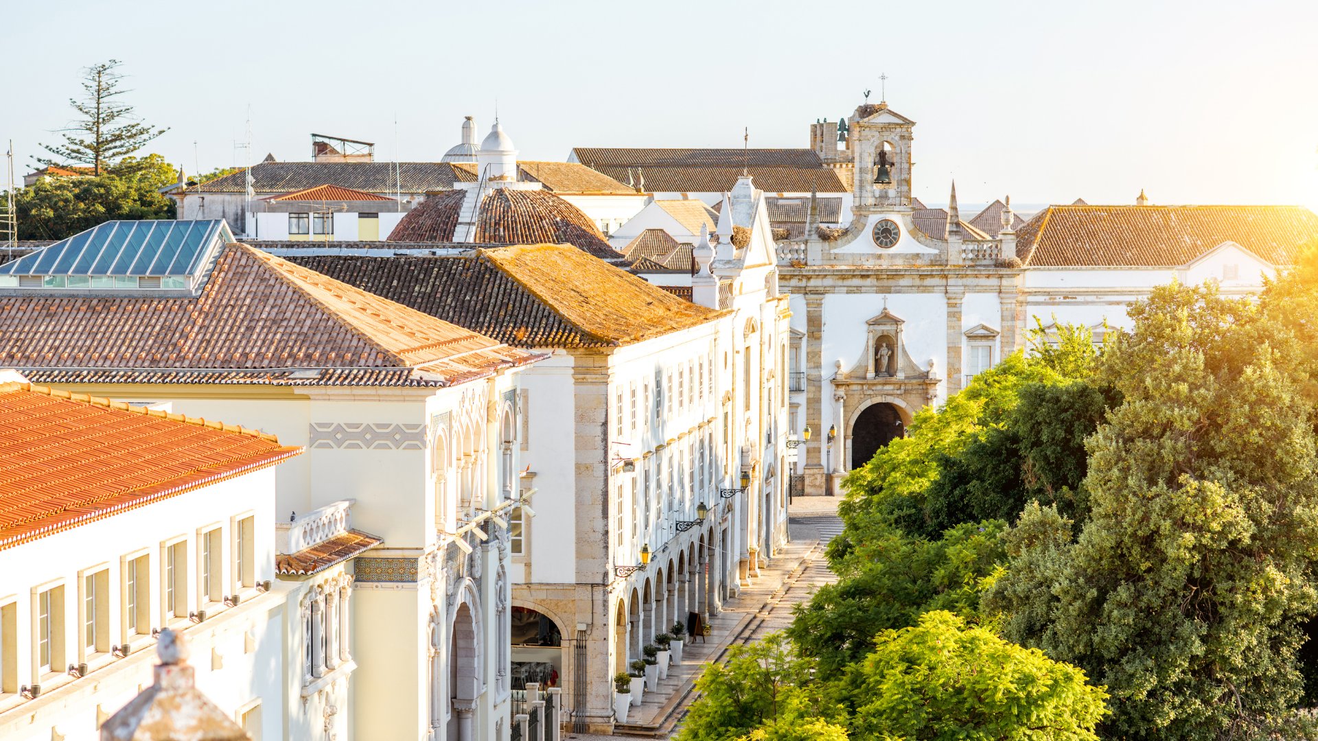 Lisboa: Portugal Norte a Sul 4* - Pacote 12D11N - Individual com partida diária (BASTA ADICIONAR AÉREO) 2027