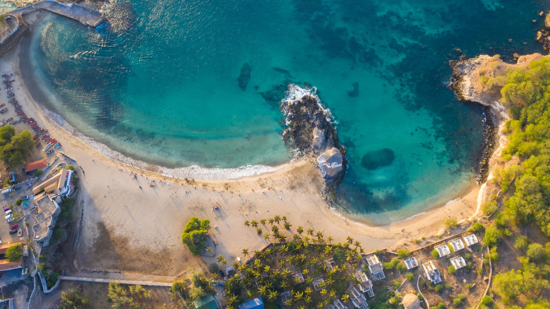 PRAIA: DESCOBRINDO CABO VERDE 